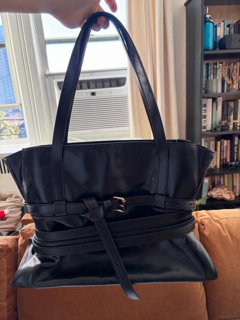 Moschino Medium Tie Me Tote - Shiny Black Leather